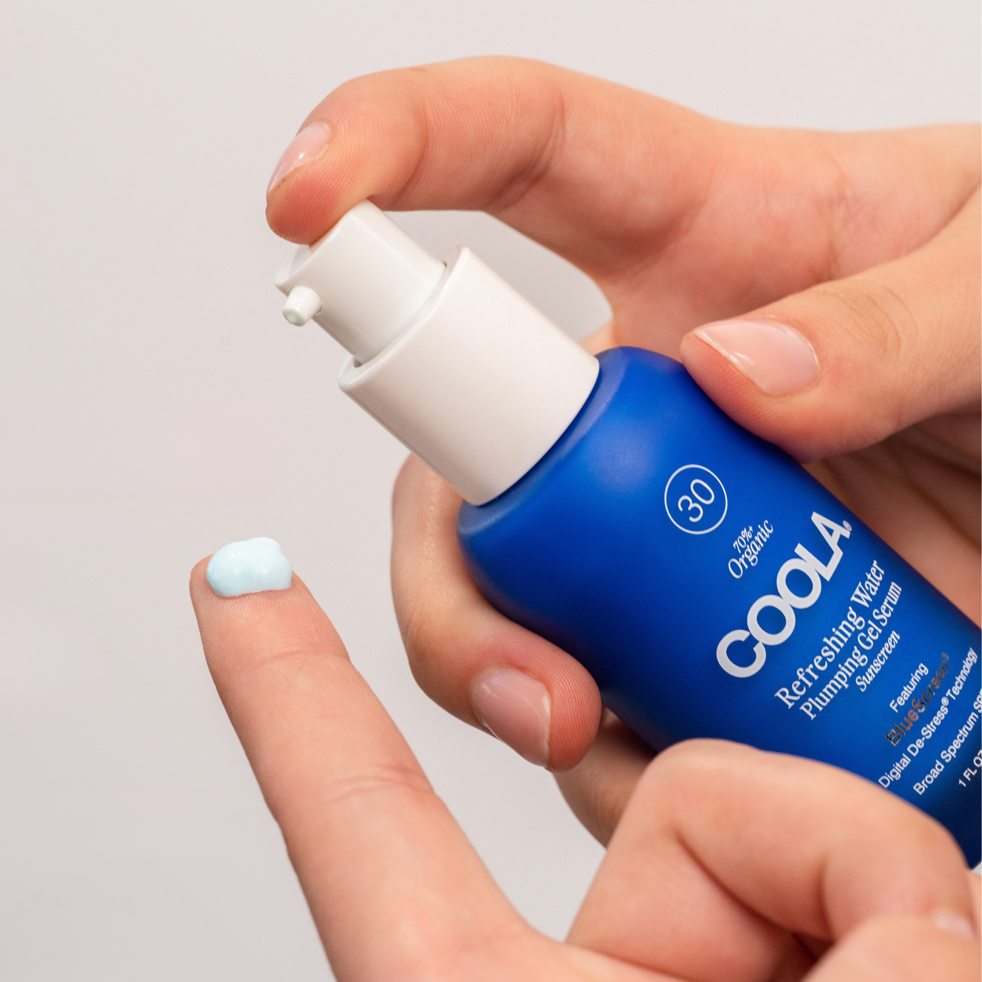 Coola Refreshing Water Plumping Gel Serum SPF 30 CL10729