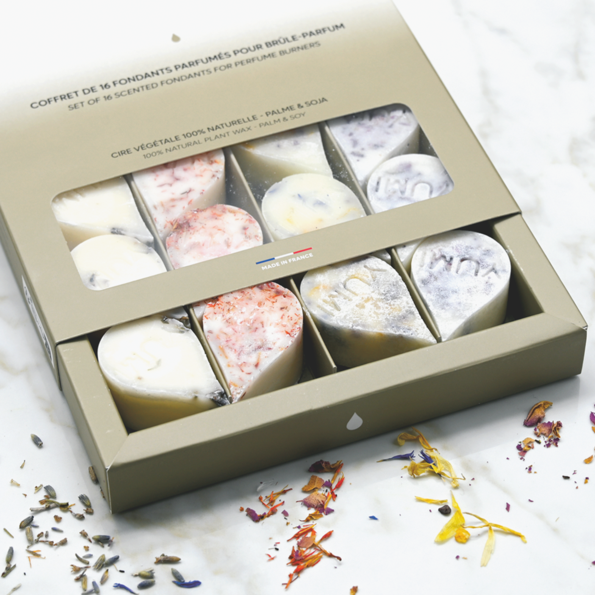 Yumi Fragrance Set 16 Fondants for Perfume Burners